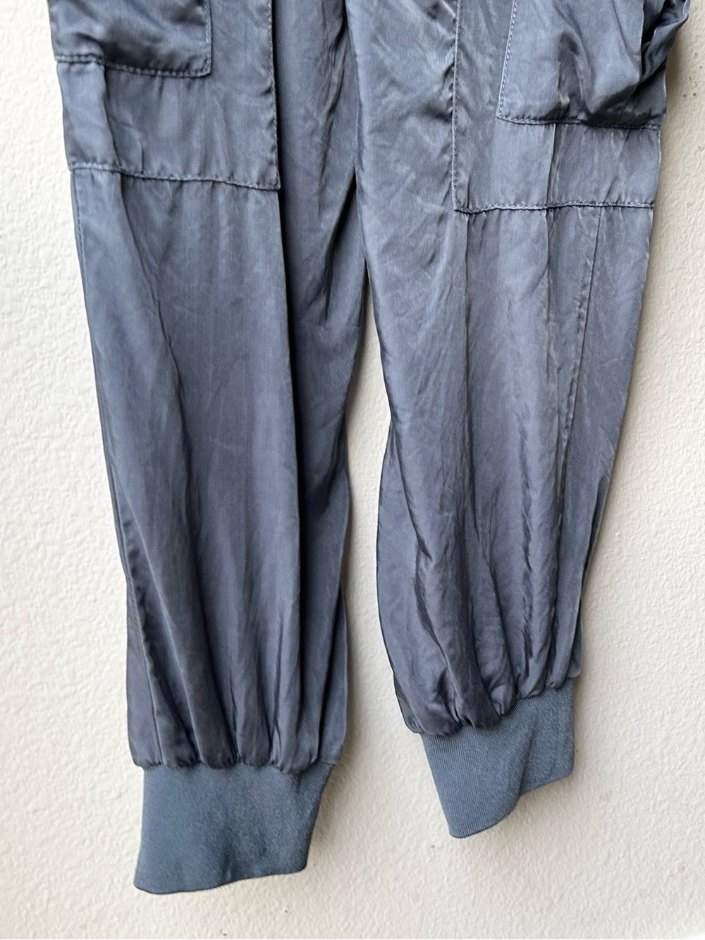 Cinq a Sept gray Giles satin joggers Sz S - Picture 12 of 15